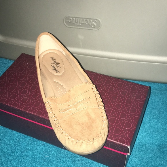 Beautiful Cognac NWT Flats comfortable shoes - Picture 3 of 4
